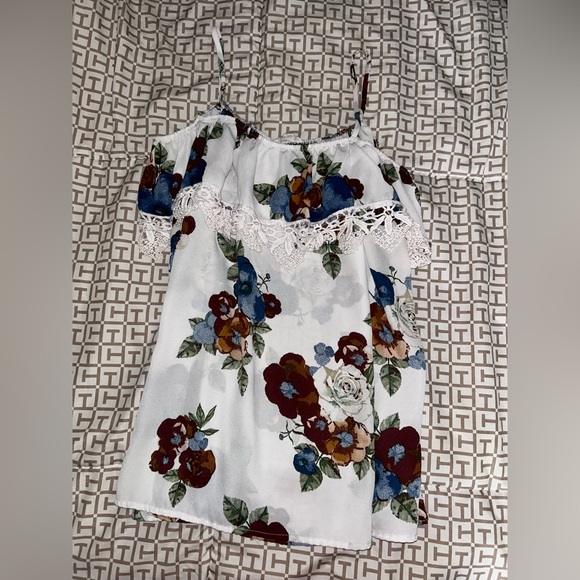 Off shoulder tank - Picture 2 of 4